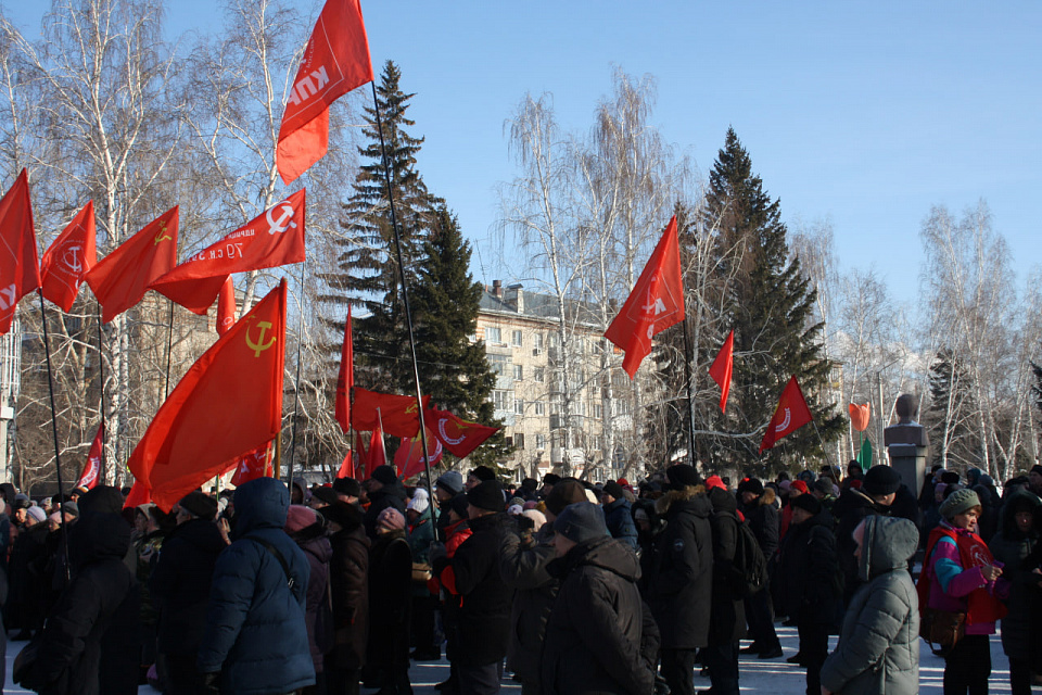 Митинг в барнауле. Массовый митинг в Тирасполе. Митинг Навального в Барнауле.